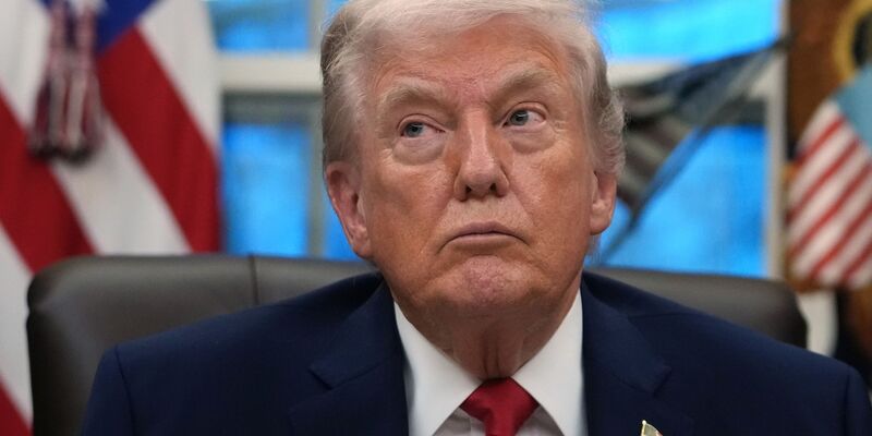 Trump erhöht den Druck auf Kuba - und setzt dafür einmal mehr auf Zölle. - Foto: Allison Robbert/AP/dpa