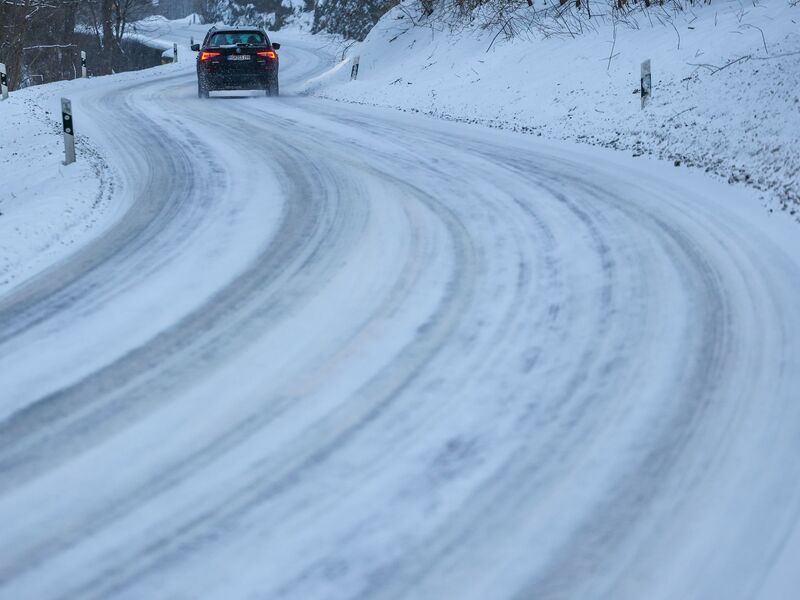 Im Süden kann es teils zu Sichtweiten unter 150 Meter kommen.  - Foto: Jan Woitas/dpa