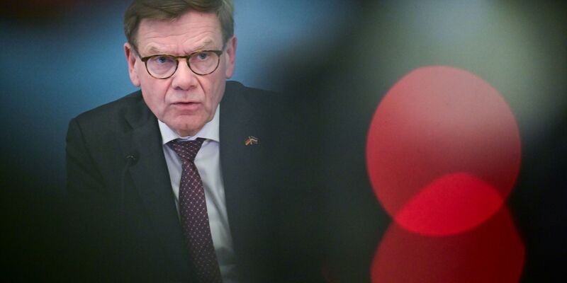 Auch die Bundesregierung greift den KI-Trend um den Pinguin auf. (Archivbild) - Foto: Sebastian Christoph Gollnow/dpa