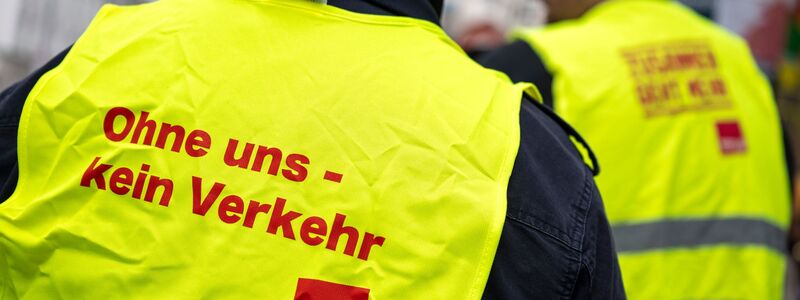 Mit dem Ausstand will die Gewerkschaft im Tarifkonflikt um den kommunalen Nahverkehr den Druck auf die Arbeitgeber erhöhen. (Archivbild) - Foto: Peter Kneffel/dpa