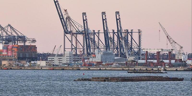 Industrieanlagen (Archiv) - Foto: via dts Nachrichtenagentur