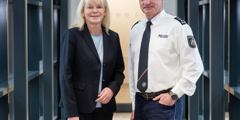 POL-RE: Bottrop: Wechsel in der Leitung der Polizeiwache - Foto: presseportal.de