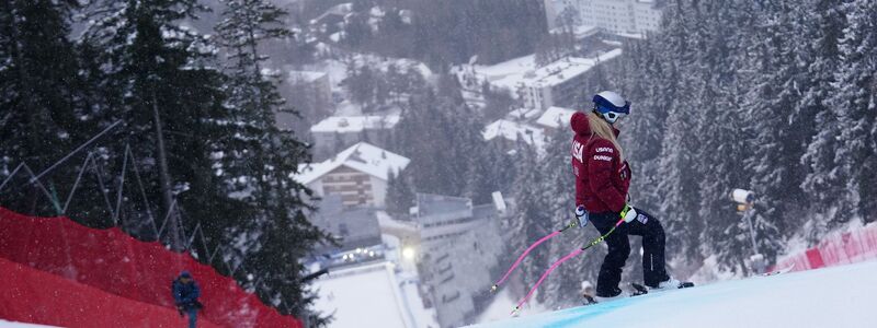 Lindsey Vonn stürzte bei der Abfahrt von Crans-Montana schon nach wenigen Sekunden. - Foto: Pier Marco Tacca/AP/dpa
