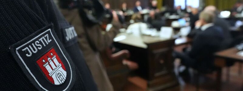 Es ist bereits der 34. Tag im Prozess um die Entführung der Block-Kinder. - Foto: Marcus Brandt/Pool dpa/dpa