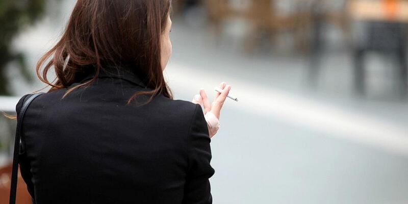 Raucherin (Archiv) - Foto: via dts Nachrichtenagentur