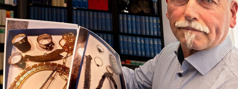 «Ich habe geheult vor Wut», sagt der Sparkassen-Kunde Joachim Alfred Wagner.  - Foto: Dieter Menne/dpa