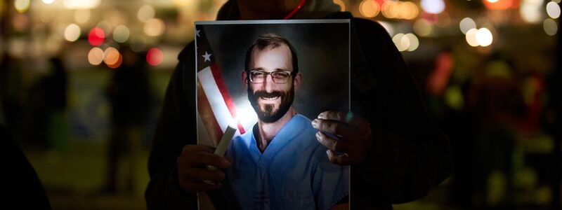 Alex Pretti wurde durch Schüsse von Bundesbeamten getötet. (Archivbild) - Foto: John Locher/AP/dpa