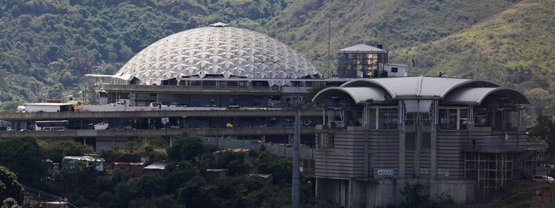 «El Helicoide»: Im Hauptquartier des venezolanischen Geheimdienstes wurden Regierungsgegner inhaftiert. (Archivbild) - Foto: Matias Delacroix/AP/dpa