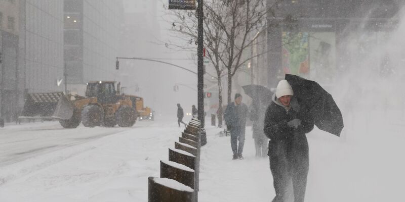 Bei extremer Kälte und starken Schneefällen waren zuletzt nach Medienberichten mindestens 85 Menschen in mehreren US-Bundesstaaten ums Leben gekommen. (Archivbild) - Foto: Heather Khalifa/FR172147 AP/AP/dpa