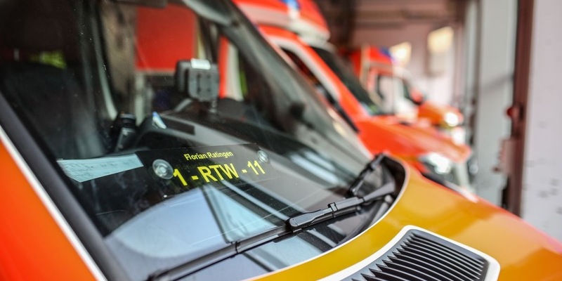 FW Ratingen: Verkehrsunfall zwischen Linienbus und Fußgängerin - Foto: presseportal.de