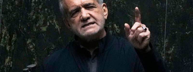 Irans Präsident Peseschkian spricht sich für eine diplomatische Lösung des Konflikts mit den USA aus. (Archivbild) - Foto: Vahid Salemi/AP/dpa