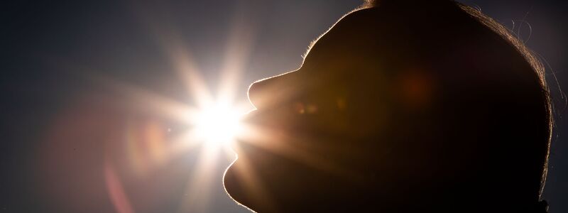 Über die Haut wird ein Großteil von Vitamin D im Körper gebildet. (Symbolbild) - Foto: Friso Gentsch/dpa