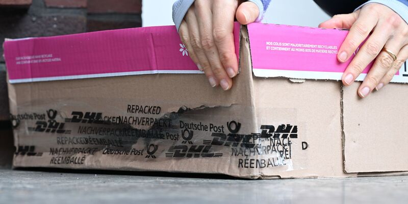 Aus Ärger über verloren gegangene Pakete wenden sich immer mehr Bundesbürger an eine Aufsichtsbehörde, damit diese schlichtend eingreift. (Symbolbild) - Foto: Wolf von Dewitz/dpa