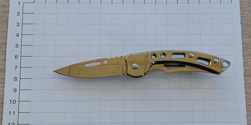 BPOL NRW: Mit Messer durch den Hauptbahnhof: Bundespolizei beschlagnahmt Einhandmesser. - Foto: presseportal.de