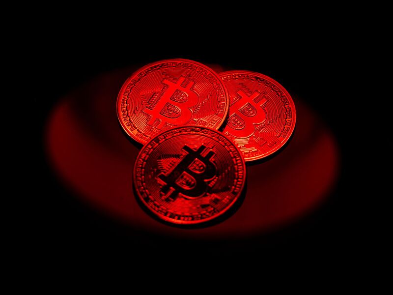 Der Bitcoin ist am Wochenende stärker unter Druck geraten. (Archivbild) - Foto: Hannes P Albert/dpa/dpa-tmn