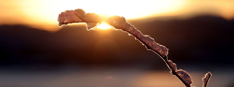 Zeitweise sonnig: Darauf können sich die Menschen am Montag im Nordosten sowie ganz im Süden freuen. (Archivbild) - Foto: Karl-Josef Hildenbrand/dpa