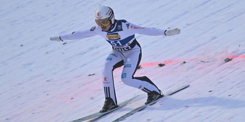 Philipp Raimund war am Sonntag in Willingen der beste deutsche Skispringer. - Foto: Swen Pförtner/dpa