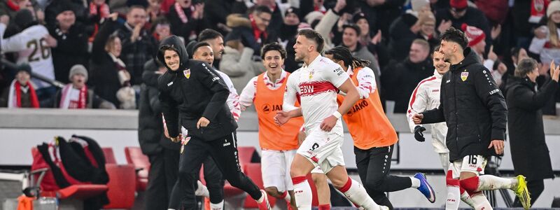 Ermedin Demirovic jubelt nach seinem Tor zum 1:0. - Foto: Harry Langer/dpa