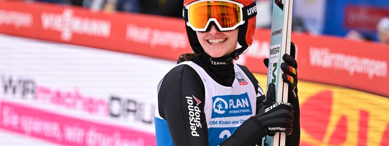 Selina Freitag ist in diesem Winter die beste deutsche Skispringerin. - Foto: Swen Pförtner/dpa
