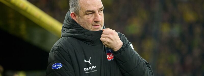 Unglückliche Niederlage für den 1. FC Heidenheim und Trainer Frank Schmidt. - Foto: Bernd Thissen/dpa