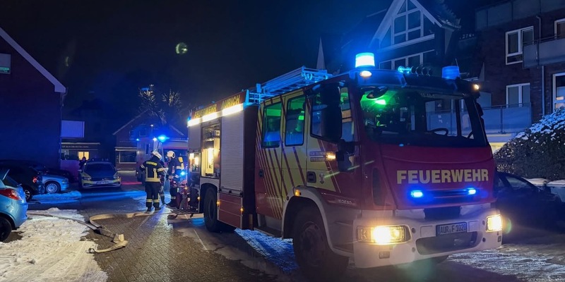 FW-AUR: Mensch aus verrauchter Wohnung gerettet - Foto: presseportal.de