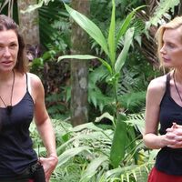 Die Dschungelfreundinnen Simone Ballack und Mirja du Mont werden getrennt.  - Foto: RTL/dpa