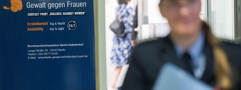 Bei der Anlaufstelle am Berliner Ostbahnhof sollen Frauen, die Opfer von Gewalt geworden sind, Beratung und Unterstützung erhalten können - in einer besonders vertrauenerweckenden Atmosphäre. (Archivfoto) - Foto: Sebastian Gollnow/dpa
