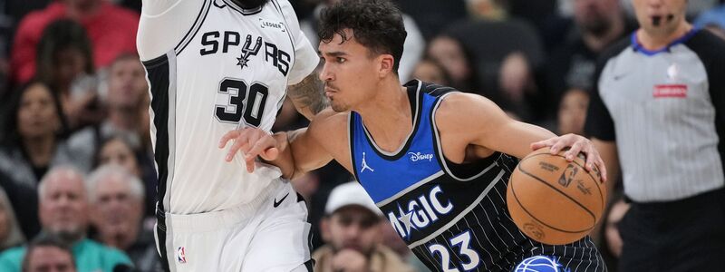 Tristan da Silva (r.) erzielte gegen San Antonio sieben Punkte. - Foto: Eric Gay/AP/dpa