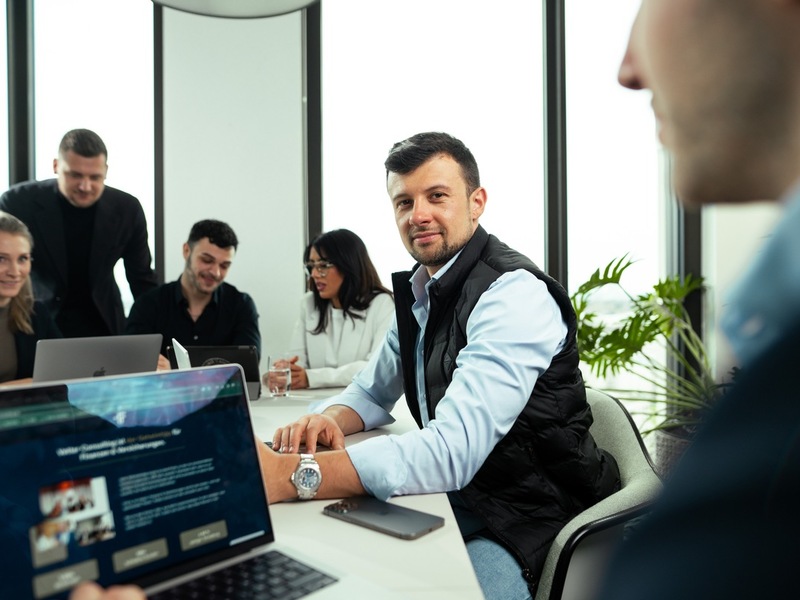 Wenn der Staat versagt: Wie Geschäftsführer ihre finanzielle Zukunft selbst retten können - Foto: presseportal.de