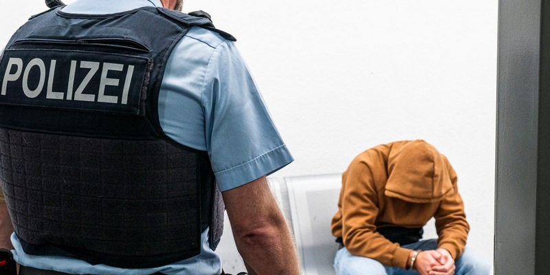 BPOL NRW: Aus britischer Haft unmittelbar ins deutsche Gefängnis - Foto: presseportal.de