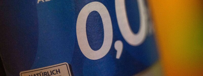 Alkoholfreie Sorten sind Hoffnungsträger der Brauereien.  - Foto: Christophe Gateau/dpa