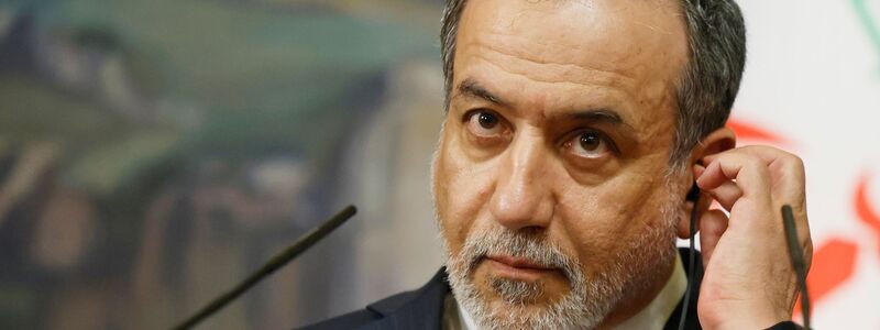 Irans Außenminister Araghtschi will sich einem Bericht zufolge mit dem US-Sondergesandten Witkoff treffen. (Archivbild) - Foto: Tatyana Makeyeva/Pool AFP/dpa