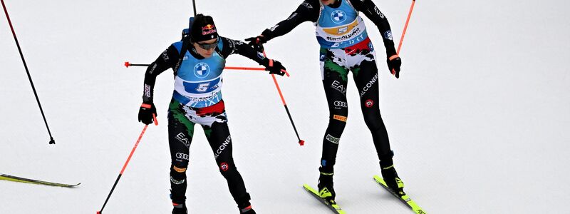Rebecca Passler (rechts) in einem Staffelrennen mit Dorothea Wierer. (Archivbild) - Foto: Sven Hoppe/dpa