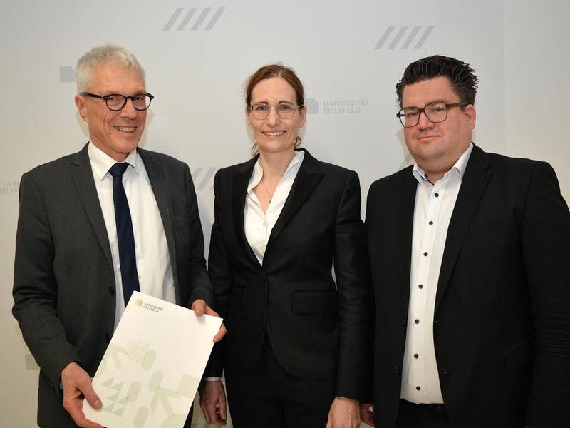 Neubesetzung in der HNO-Klinik: Univ.-Prof. Dr. Claudia Scherl ist neue Direktorin der Klinik für Hals-Nasen-Ohrenheilkunde am Universitätsklinikum OWL Campus Klinikum Bielefeld - Foto: presseportal.de