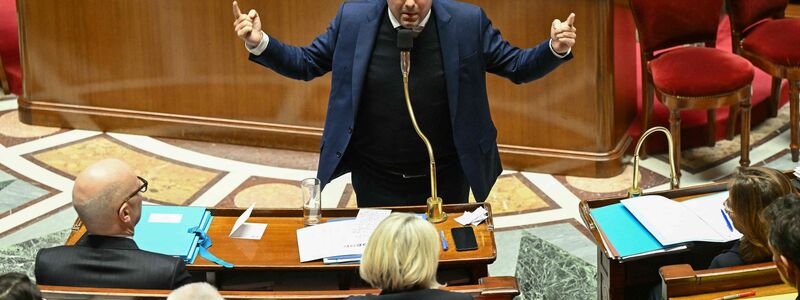 Der französische Premierminister Sébastien Lecornu hatte den Haushalt ohne Endabstimmung durch die Nationalversammlung gedrückt.  - Foto: Bertrand Guay/AFP/dpa