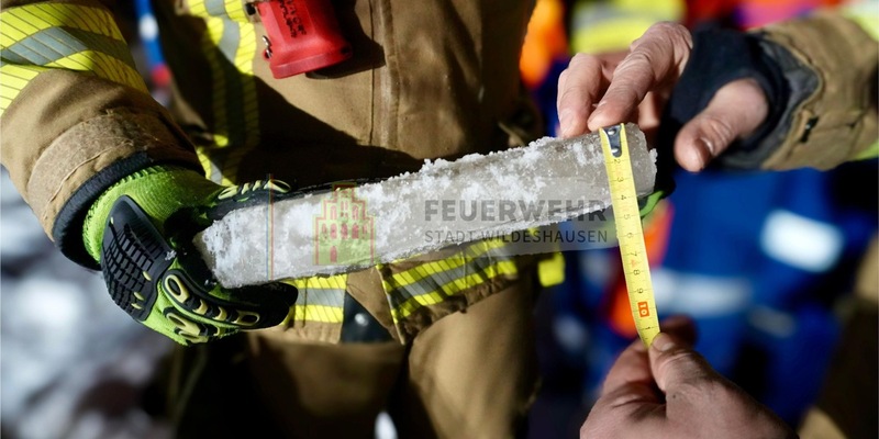 FW-OLL: Feuerwehr Wildeshausen warnt vor Eisflächen - Realistische Eisrettungsübung durchgeführt - Foto: presseportal.de