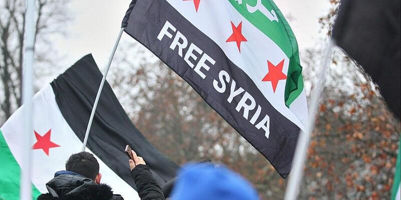 Syrer in Deutschland feiern den Sturz von Assad in Syrien (Archiv) - Foto: via dts Nachrichtenagentur