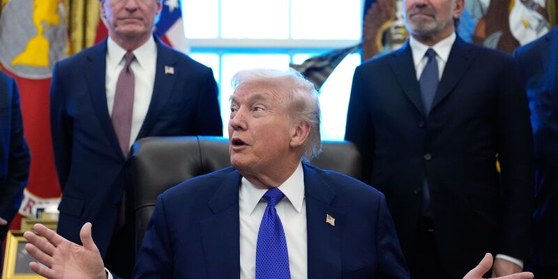 Für die Reserve werden zunächst zwölf Milliarden Dollar bereitgestellt, wie Donald Trump ankündigte.  - Foto: Alex Brandon/AP/dpa