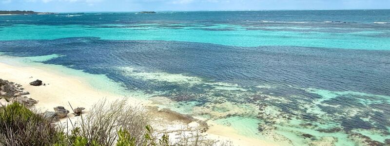 Das Meer vor Westaustralien gilt als besonders rau und ist für ein hohes Hai-Vorkommen bekannt. (Archivbild) - Foto: Carola Frentzen/dpa