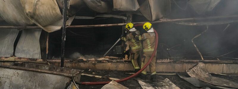 Opfer waren zunächst nicht bekannt, wie die iranische Nachrichtenagentur Isna unter Berufung auf den Kommandeur für die Rettungsdienste in der Provinz Teheran berichtete. - Foto: Vahid Salemi/AP/dpa
