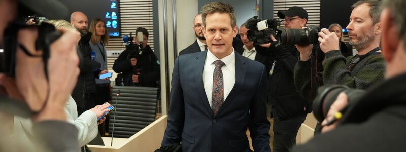 Staatsanwalt Sturla Henriksbø trifft am ersten Tag des Prozesses gegen Marius Borg Høiby im Gericht ein. - Foto: Ole Berg-Rusten/NTB/dpa