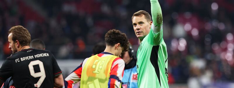 Manuel Neuer (r) zeigt aktuell starke Leistungen bei den Bayern, schloss eine DFB-Rückkehr bisher stets aus. - Foto: Jan Woitas/dpa