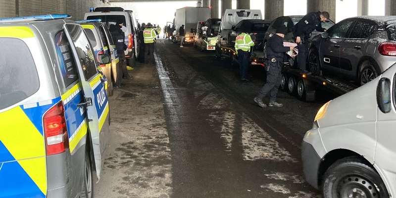 POL-OF: Großkontrolle mit Fokus Kleintransporter am Autobahndreieck Seligenstadt: Vielzahl an Verstößen geahndet - Foto: presseportal.de
