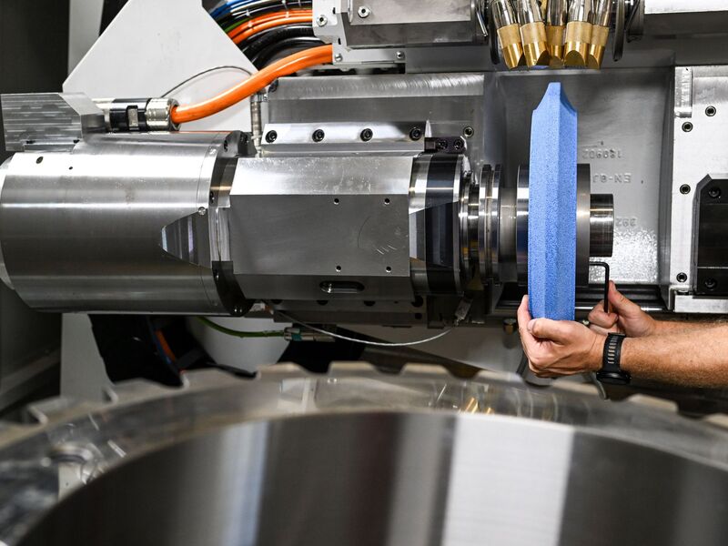 Deutschlands Maschinen- und Anlagenbauern hoffen auf ein Ende der Flaute. (Symbolbild) - Foto: Jens Kalaene/dpa