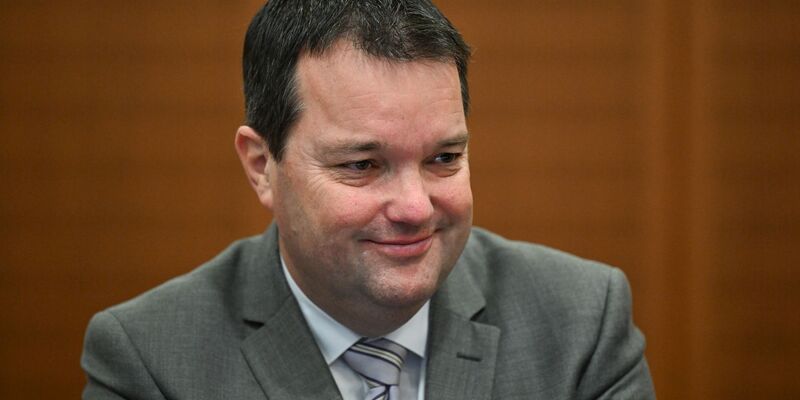 Wurde freigesprochen: Ex-DFB-Schatzmeister Stephan Osnabrügge. (Archivbild)  - Foto: Arne Dedert/dpa