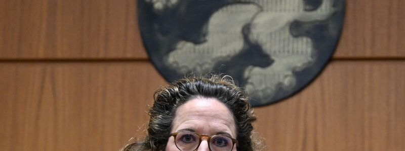 Urteil zugunsten des DFB und Stephan Osnabrügge:  Richterin Eva-Maria Distler. (Archivbild)   - Foto: Arne Dedert/dpa