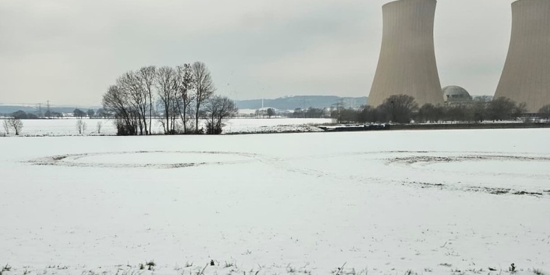 POL-HM: Zeugenaufruf: Sachbeschädigung auf bestelltem Acker - Fahrzeug hinterlässt Driftspuren - Foto: presseportal.de