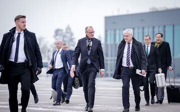 Nach seinen Antrittsreisen zu den Verbündeten in Europa und Nordamerika geht es für Merz nun darum, die Beziehungen zu wichtigen Ländern außerhalb von EU und Nato zu stärken. - Foto: Kay Nietfeld/dpa