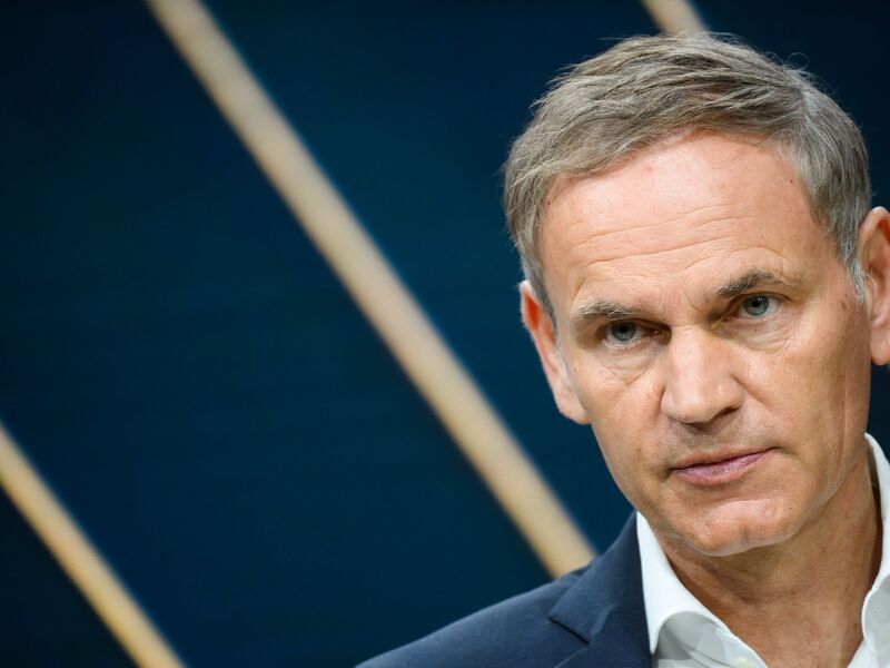 VW-Chef Oliver Blume spricht sich zusammen mit Stellantis-Chef Antonio Filosa dafür aus, Fahrzeuge für den EU?Markt stärker an europäische Produktionsanforderungen zu knüpfen. (Archivbild) - Foto: Julian Stratenschulte/dpa