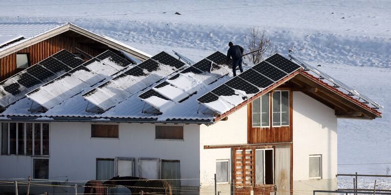 Im vergangenen Jahr produzierten private Solaranlagen in Saarland und im Bayern im Schnitt den meisten Strom.(Archiv) - Foto: Karl-Josef Hildenbrand/dpa/dpa-tmn